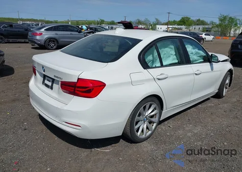 2018 BMW 320I xDrive z USA, uszkodzony, nr VIN WBA8A3C5XJA505321